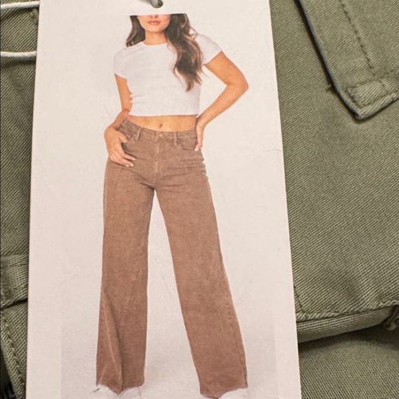 Celebrity Pink Sage High-Rise Wide-Leg Jeans Size 1/25 NWT - Picture 1 of 11